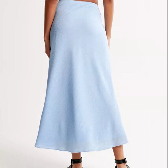 Abercrombie and Fitch Crinkle texture set - L top, LP skirt, worn once - Picture 2 of 8